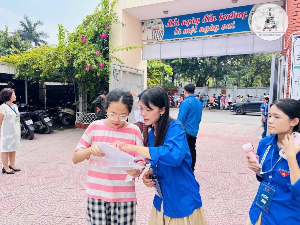 THPT-VP | TUỔI TRẺ MARIE CURIE CHUNG TAY TIẾP SỨC M&Ugrave;A THI 2026